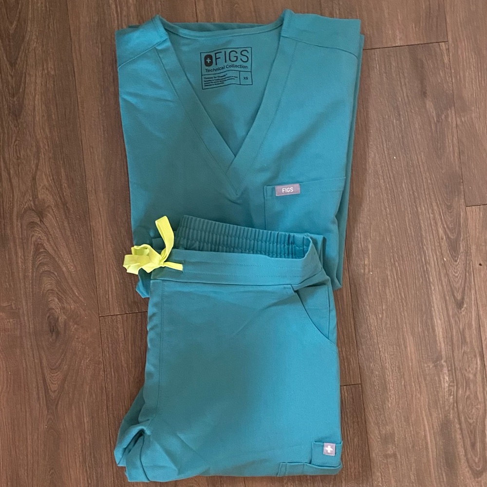 Figs Scrub Set Marine Blue Limited Edition (XS/P bottoms and XS top)